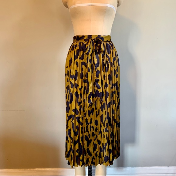 Shopbop Moon River Pleated Accordion silk midi skirt leopard print - Picture 4 of 7